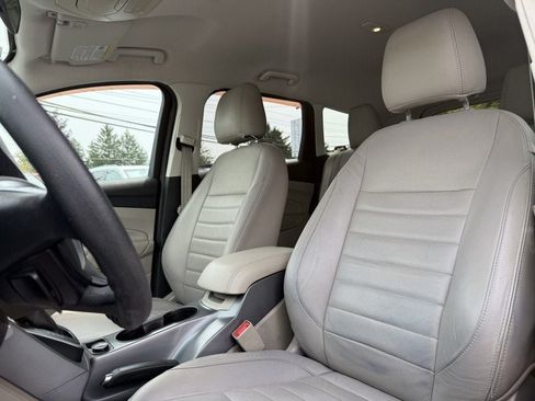 Used 2014 Ford Escape SE FWD image 9