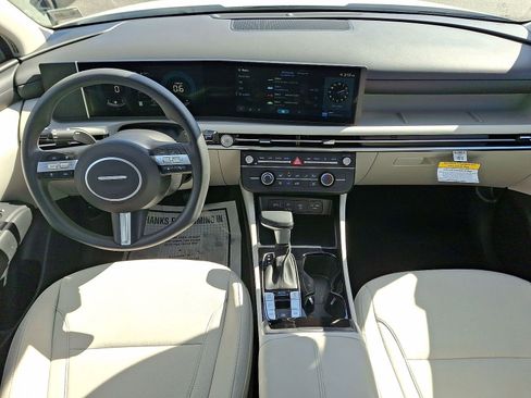 Used 2025 Hyundai Tucson SE image 10