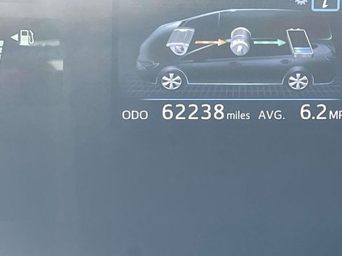 Used 2016 Toyota Prius V Four image 37