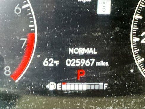 Used 2024 Honda HR-V LX image 9