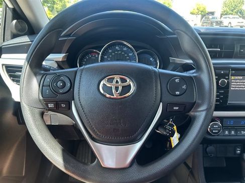 Used 2015 Toyota Corolla LE FWD image 17