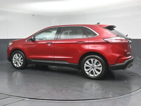 Certified 2022 Ford Edge Titanium w/ Class II Trailer Tow Package image 5