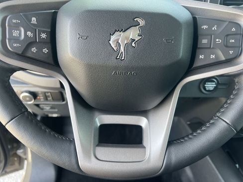 New 2025 Ford Bronco Badlands AWD/4WD image 9