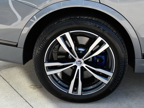 Used 2023 BMW X7 M60i w/ Executive Package AWD/4WD image 10