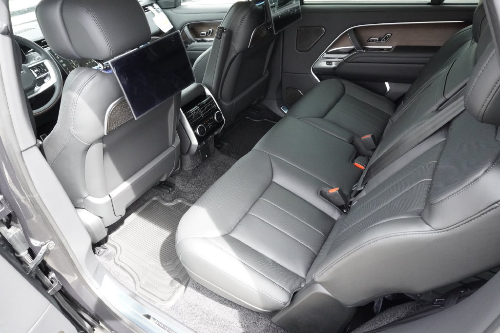 New 2026 Land Rover Range Rover Long Wheelbase Autobiography AWD/4WD image 29