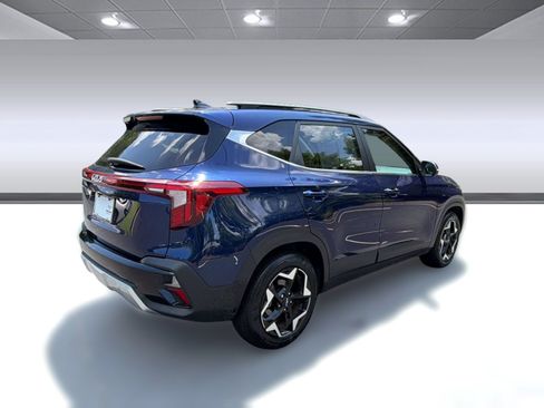 Used 2024 Kia Seltos EX FWD image 9