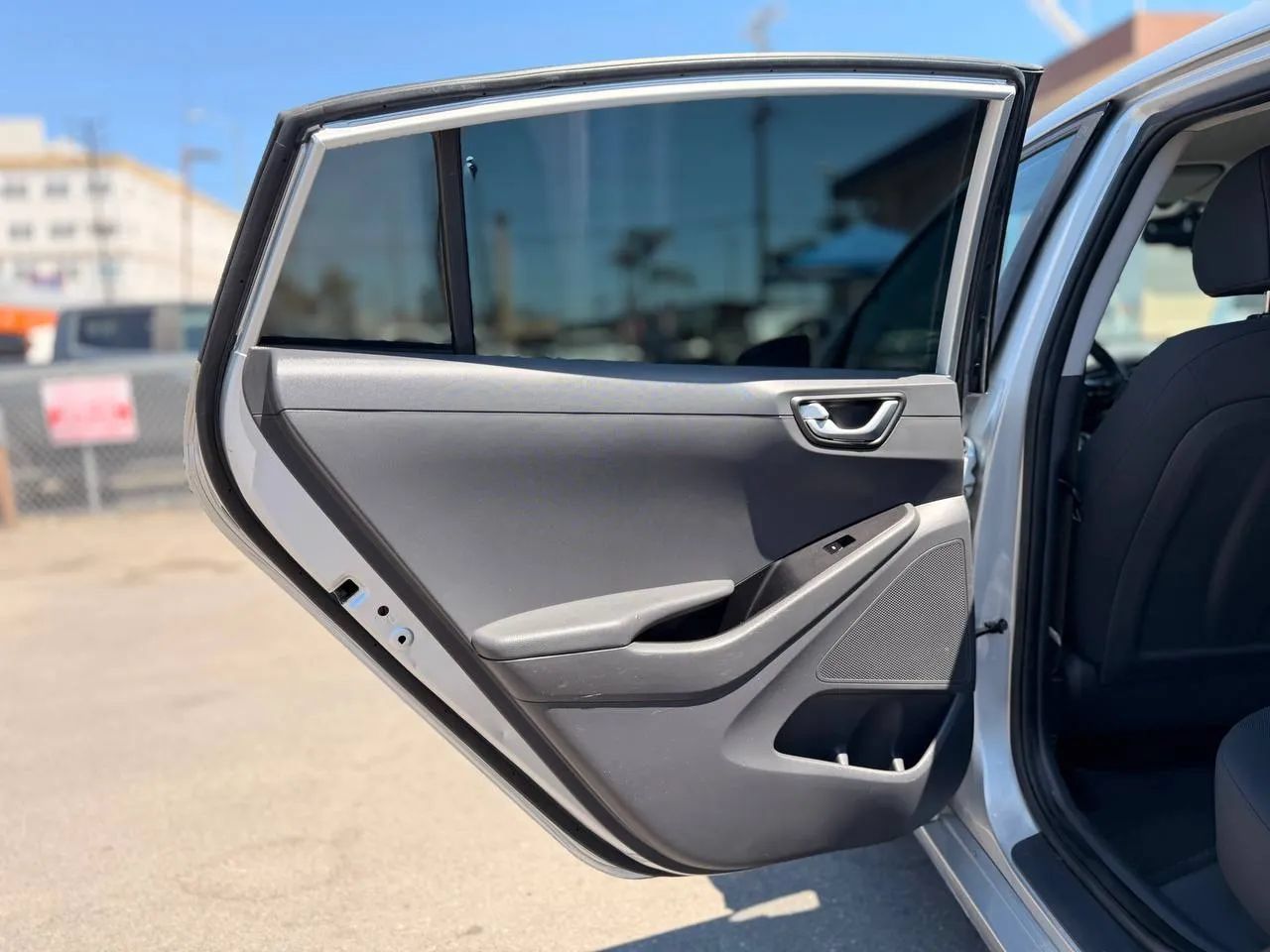 Used 2019 Hyundai Ioniq Electric FWD image 26