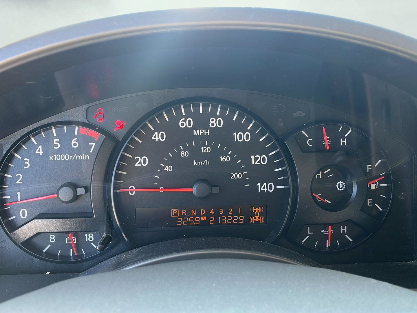 Used 2004 Nissan Armada SE w/ (LTH) Leather Pkg AWD/4WD image 11