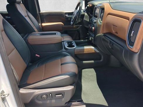 Used 2020 Chevrolet Silverado 1500 High Country w/ Technology Package RWD image 22