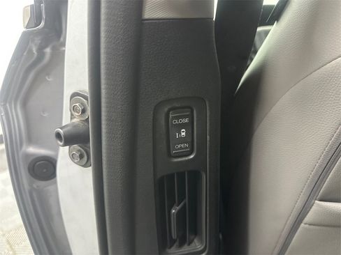 Used 2018 Honda Odyssey Elite image 24