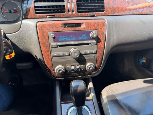 Used 2012 Chevrolet Impala LTZ image 30