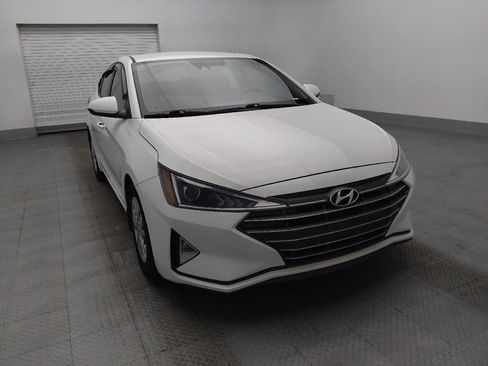 Used 2020 Hyundai Elantra SE FWD image 14
