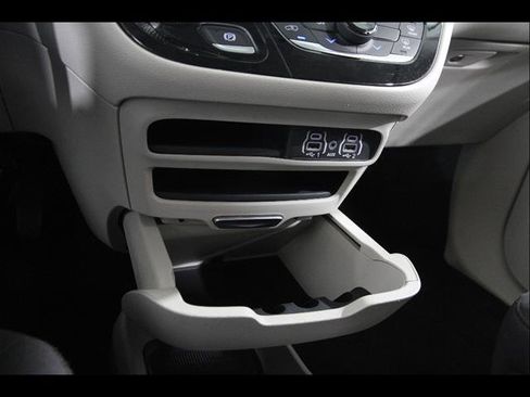 Used 2023 Chrysler Voyager LX FWD image 15