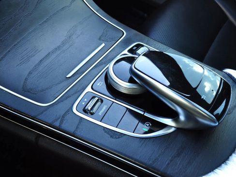 Used 2016 Mercedes-Benz C 300 4MATIC Sedan w/ Multimedia Package image 15