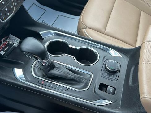 Certified 2023 Chevrolet Traverse Premier image 32