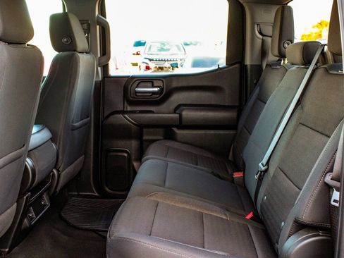 Used 2023 Chevrolet Silverado 1500 Custom image 33