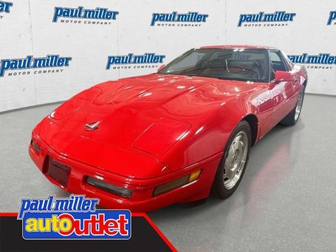 Used 1996 Chevrolet Corvette Coupe RWD image 1