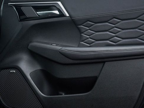 New 2026 Mitsubishi Outlander SEL AWD/4WD image 10