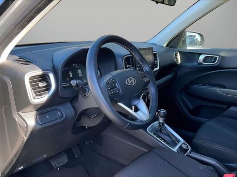 Used 2023 Hyundai Venue SEL w/ Cargo Package image 18