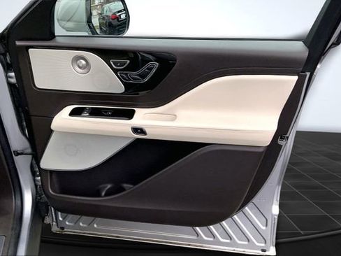 Used 2020 Lincoln Aviator Black Label w/ Dynamic Handling Package image 23