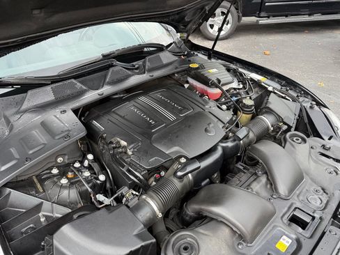Used 2014 Jaguar XJ R LWB RWD image 39