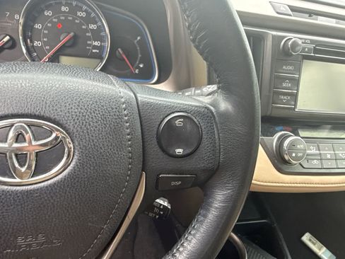 Used 2013 Toyota RAV4 Limited image 22