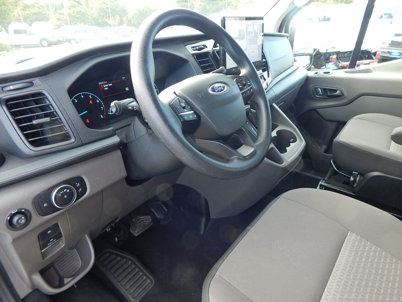 Used 2024 Ford Transit 350 XLT RWD image 17
