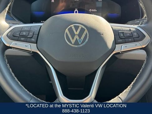 Certified 2023 Volkswagen Taos SE w/ Panoramic Sunroof Package FWD image 39