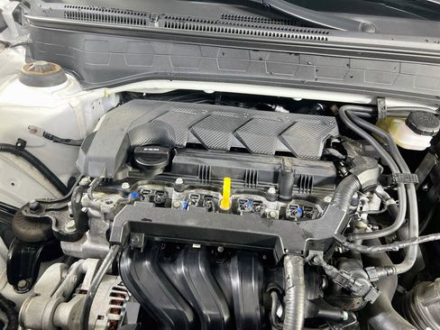 Used 2023 Hyundai Venue Limited FWD image 28