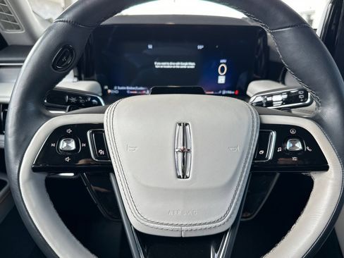 Used 2025 Lincoln Aviator Reserve w/ Jet Appearance Package RWD image 24