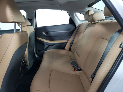 New 2025 Hyundai Sonata Limited image 13