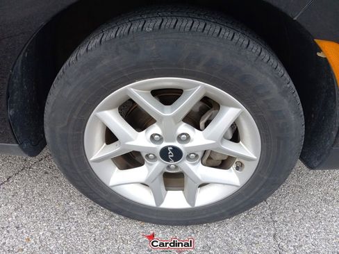 Used 2023 Kia Soul LX w/ LX Technology Package image 2