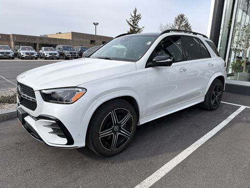 Certified 2025 Mercedes-Benz GLE 450e 4MATIC image 4