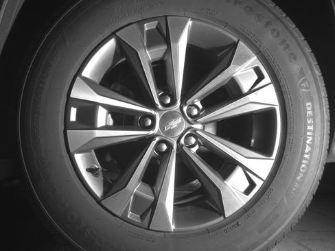 Used 2025 Chevrolet Equinox LT FWD image 14