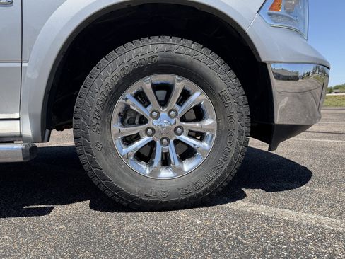 Used 2014 RAM 1500 Laramie RWD image 16