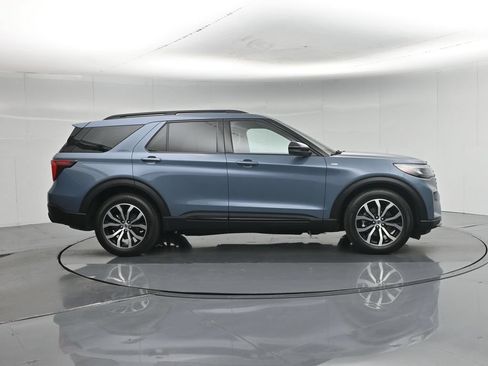 Certified 2025 Ford Explorer ST-Line w/ Premium Package RWD image 30