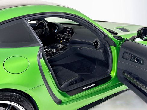 Used 2019 Mercedes-Benz AMG GT R image 29