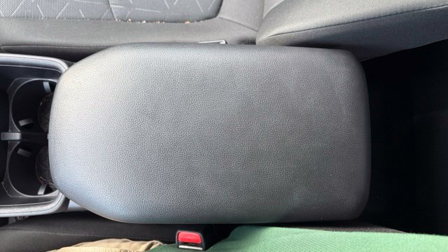 Used 2025 Toyota RAV4 XLE AWD/4WD image 19