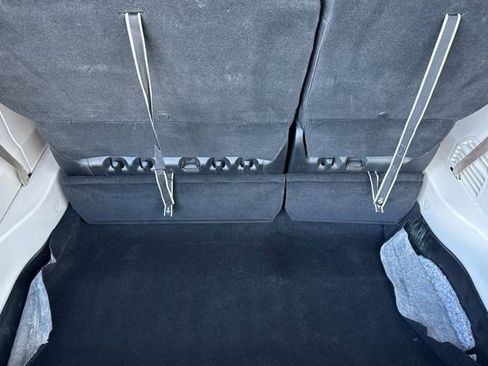 Used 2023 Chrysler Pacifica Touring-L image 17