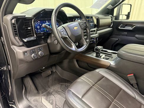 Certified 2025 Chevrolet Silverado 1500 High Country w/ High Country Premium Package image 29