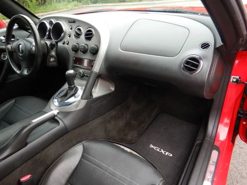 Used 2009 Pontiac Solstice GXP w/ Premium Package RWD image 20