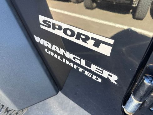 Used 2016 Jeep Wrangler Unlimited Sport w/ Quick Order Package 24S AWD/4WD image 13