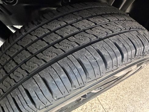 Used 2022 Jeep Wrangler Unlimited Sahara w/ Cold Weather Group image 12