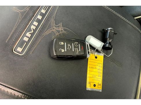 Used 2020 RAM 1500 Limited image 12