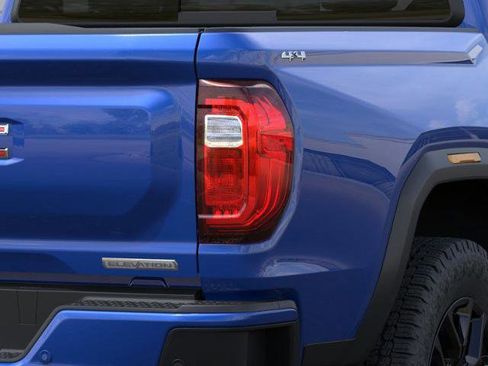 New 2025 GMC Canyon Elevation w/ Convenience Package image 28