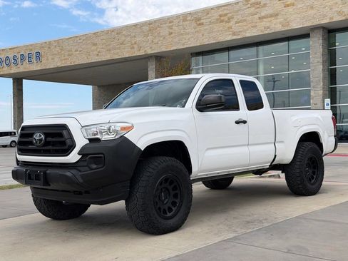 Used 2022 Toyota Tacoma SR RWD image 7