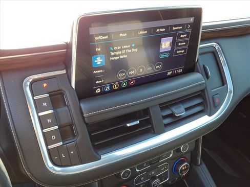 Used 2021 Chevrolet Tahoe Premier w/ Premium Package image 25