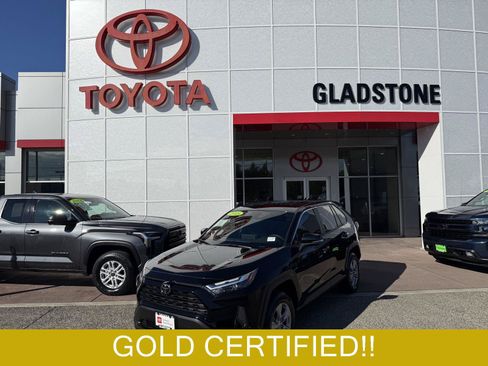 Certified 2025 Toyota RAV4 LE AWD/4WD image 1