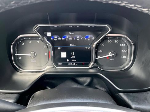 Used 2021 GMC Yukon XL SLT w/ SLT Premium Package image 26