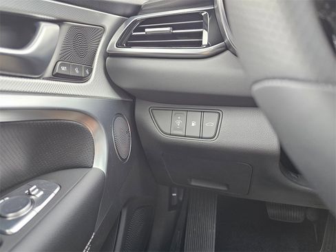 New 2026 Genesis G70 2.5T Prestige image 34